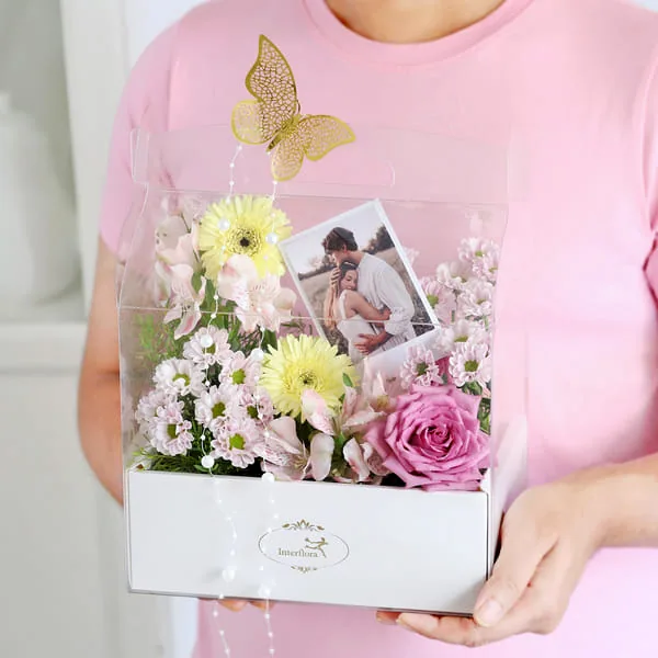 A vibrant garden symbolizing growth and enduring love, perfect for simple love messages.