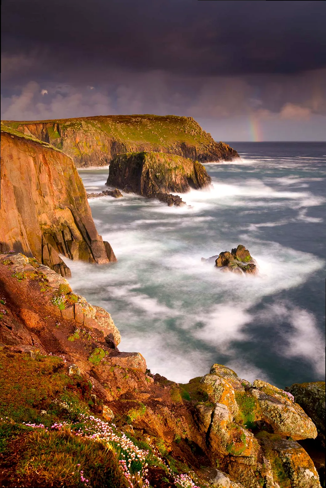 Diagram showing the Golden Ratio grid applied to a landscape image
