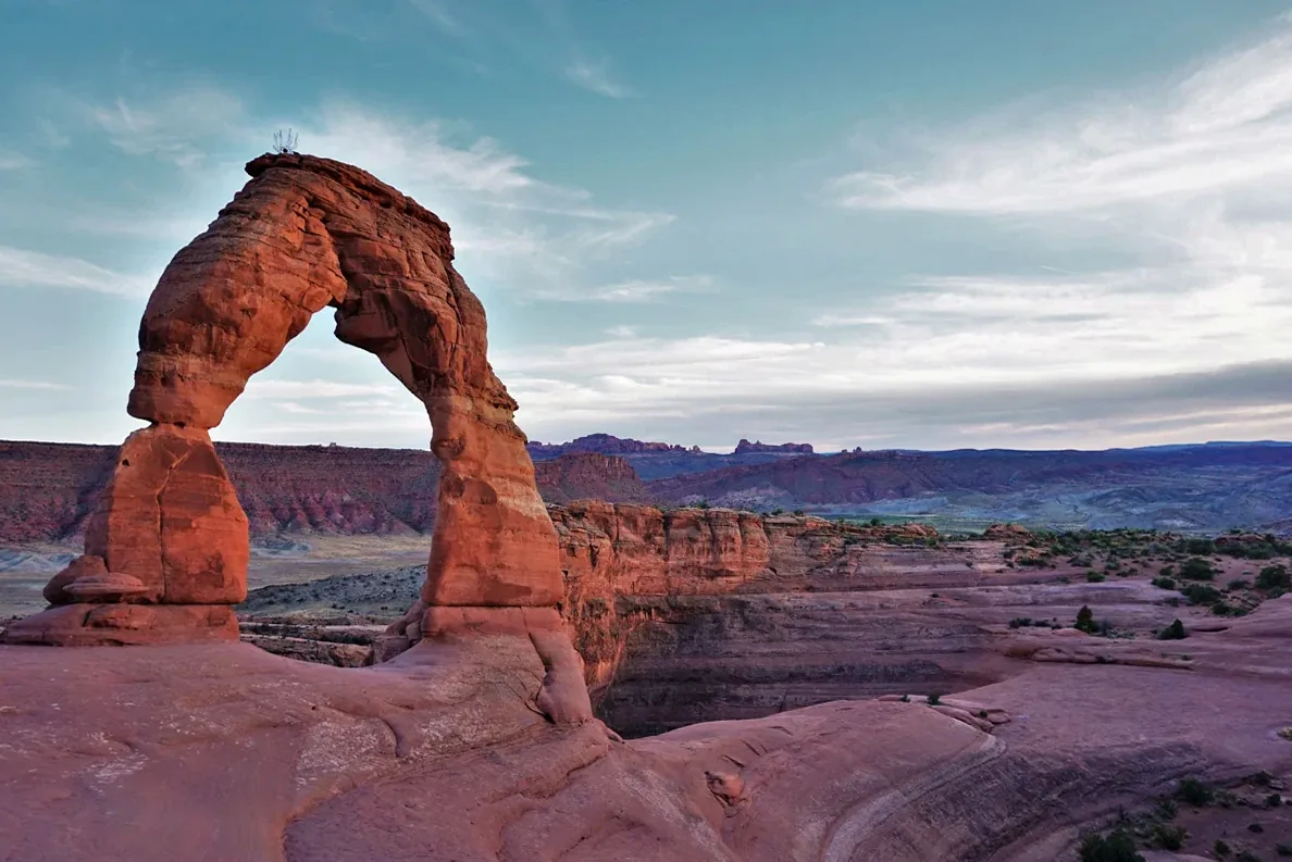 Majestic Horseshoe Bend canyon with vibrant river in Arizona